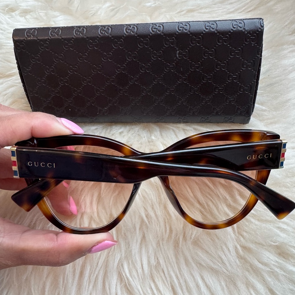 Gucci Tortoiseshell CatEye Sunglasses - Picture 3 of 6